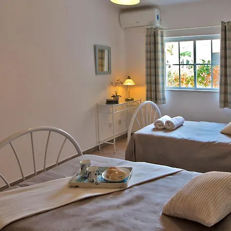 Villa Audiencia 159 *